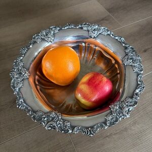 BAROQUE by WALLACE Silver Plated 291 Compote Bowl Pedestal 11"W x 7"H Stamped
